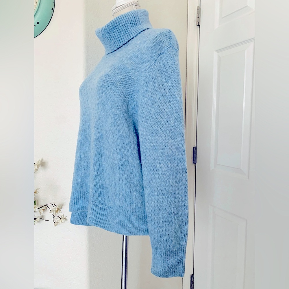 Banana Republic Mitzi Turtleneck Sweater - Picture 7 of 11